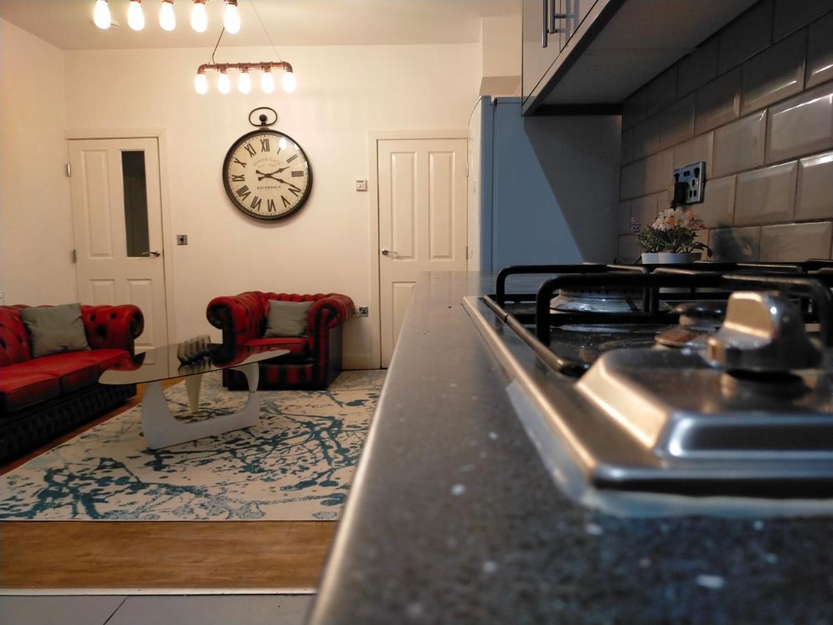4 Bed Entire House - Heart Of The City - Near Sufc Шефилд Экстерьер фото